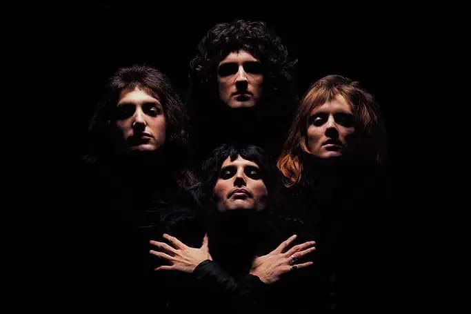 Магия свечей. «Queen. Симфорок» в оранжерее