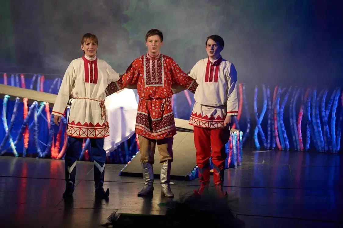Два клена