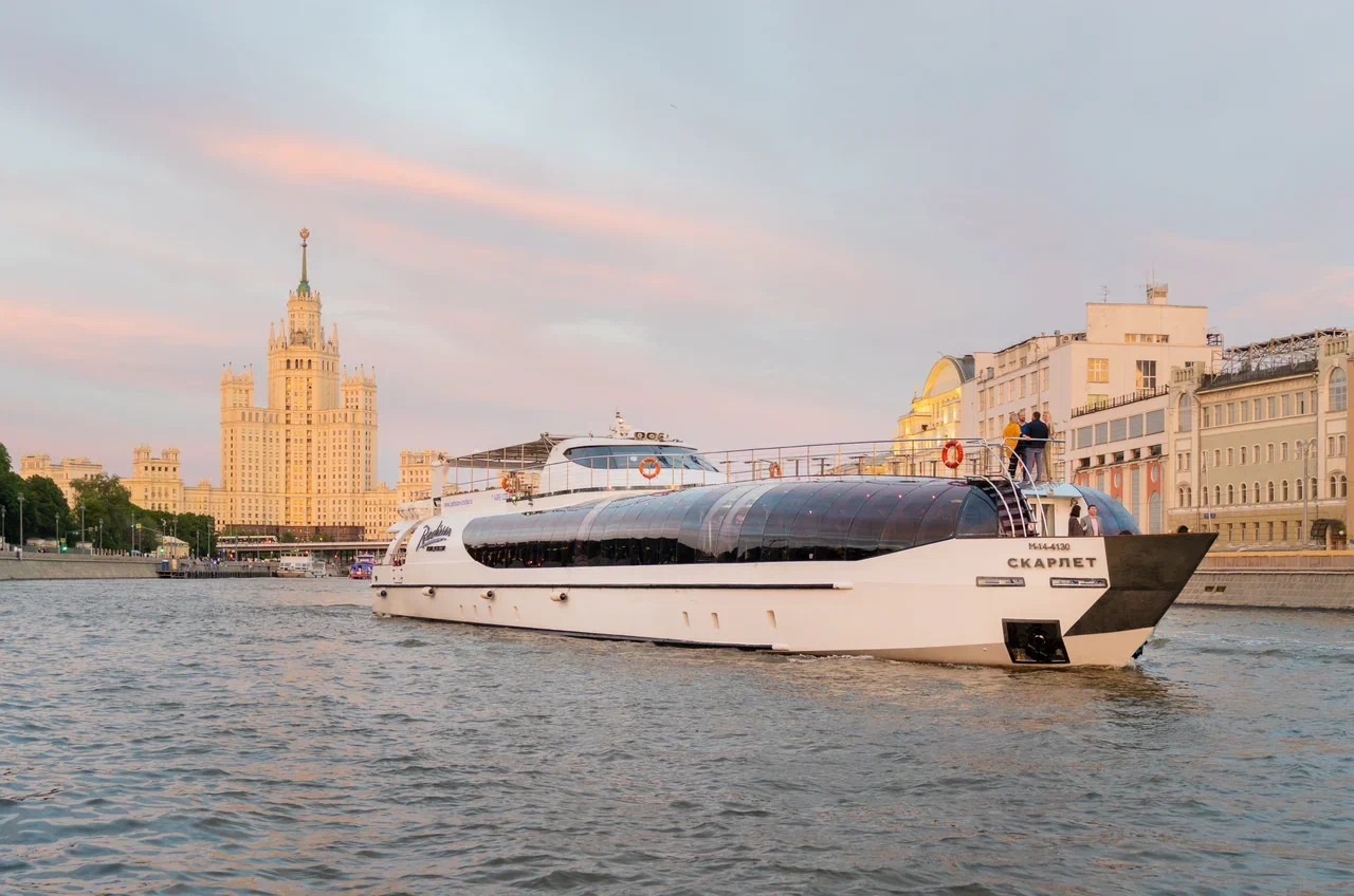 Речные прогулки от флотилии «Рэдиссон Ройал» по Москве-реке