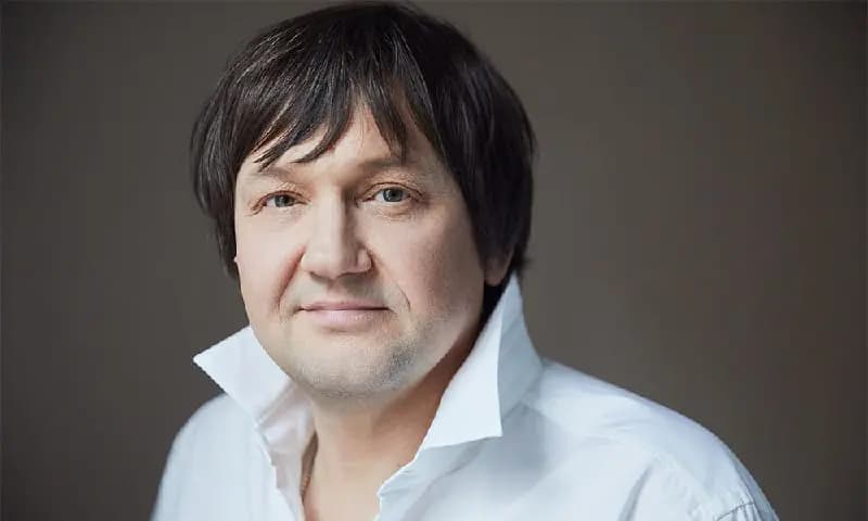 Игорь Слуцкий