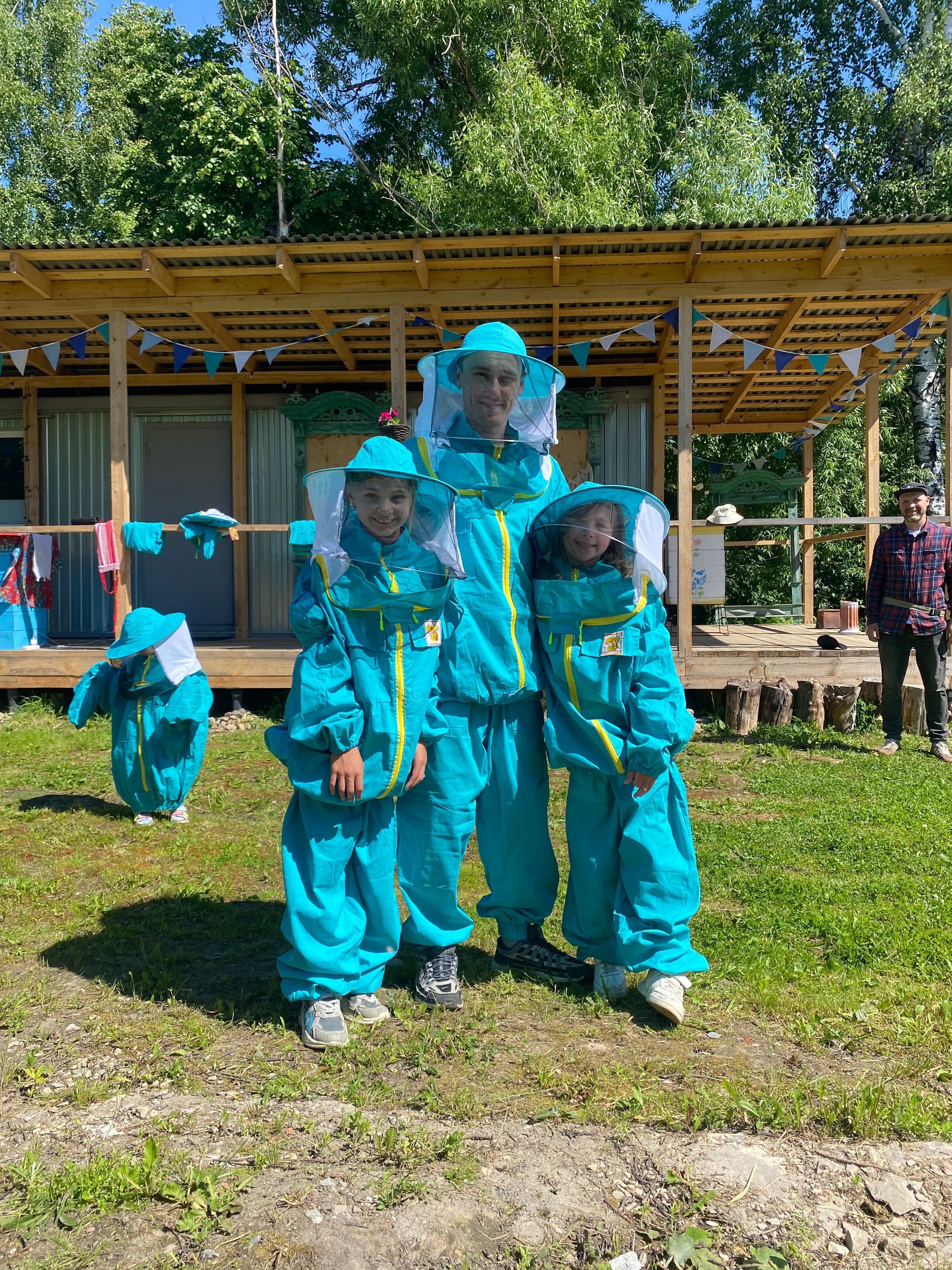 Посещение пасеки «Пчелиная семья»