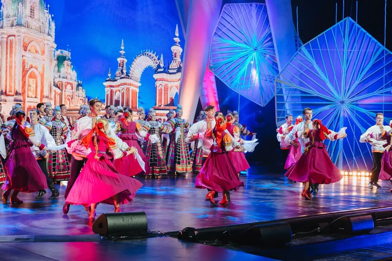 Воронежский русский народный хор. Россия песнями полна