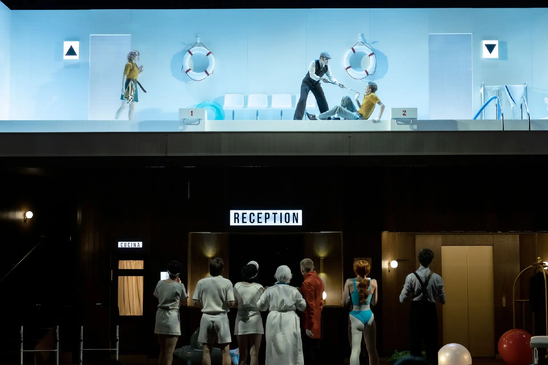 Слуга двух господ
