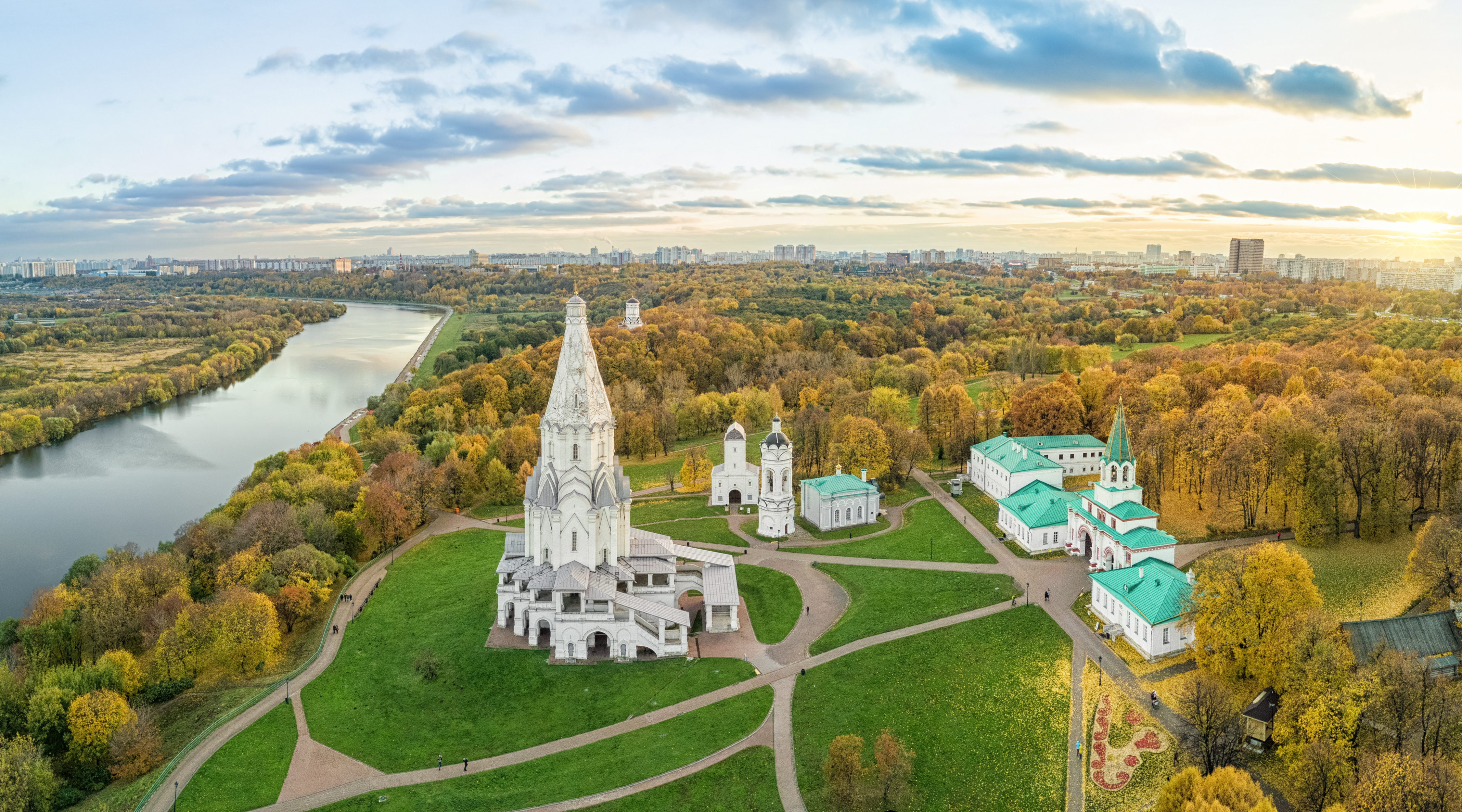 «Молитва в камне» в Подклете церкви Вознесения