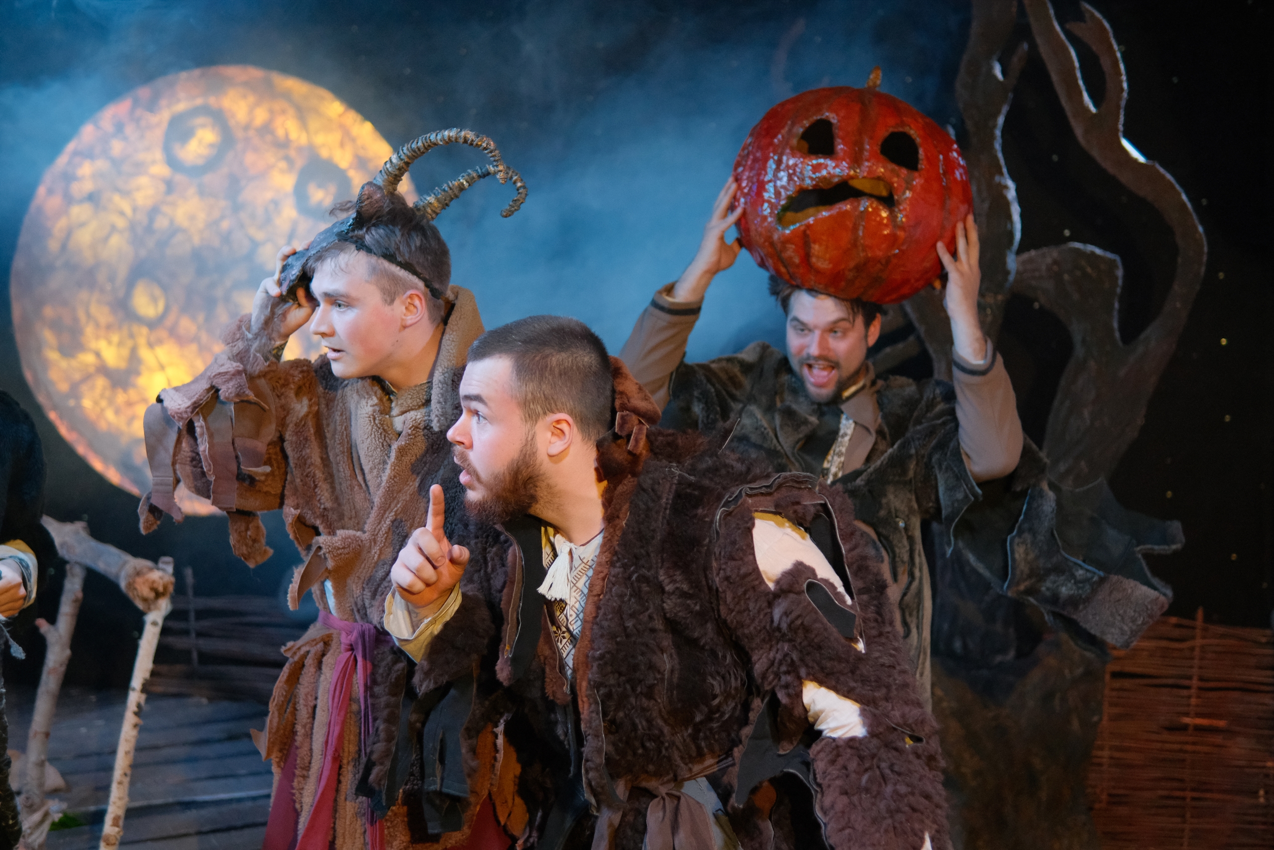 Майская ночь, или Утопленница