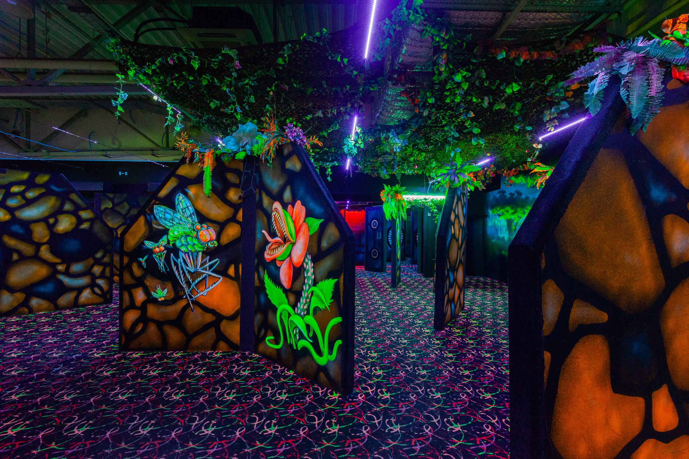 Лазертаг LaserLand в ТЦ «Гагаринский»