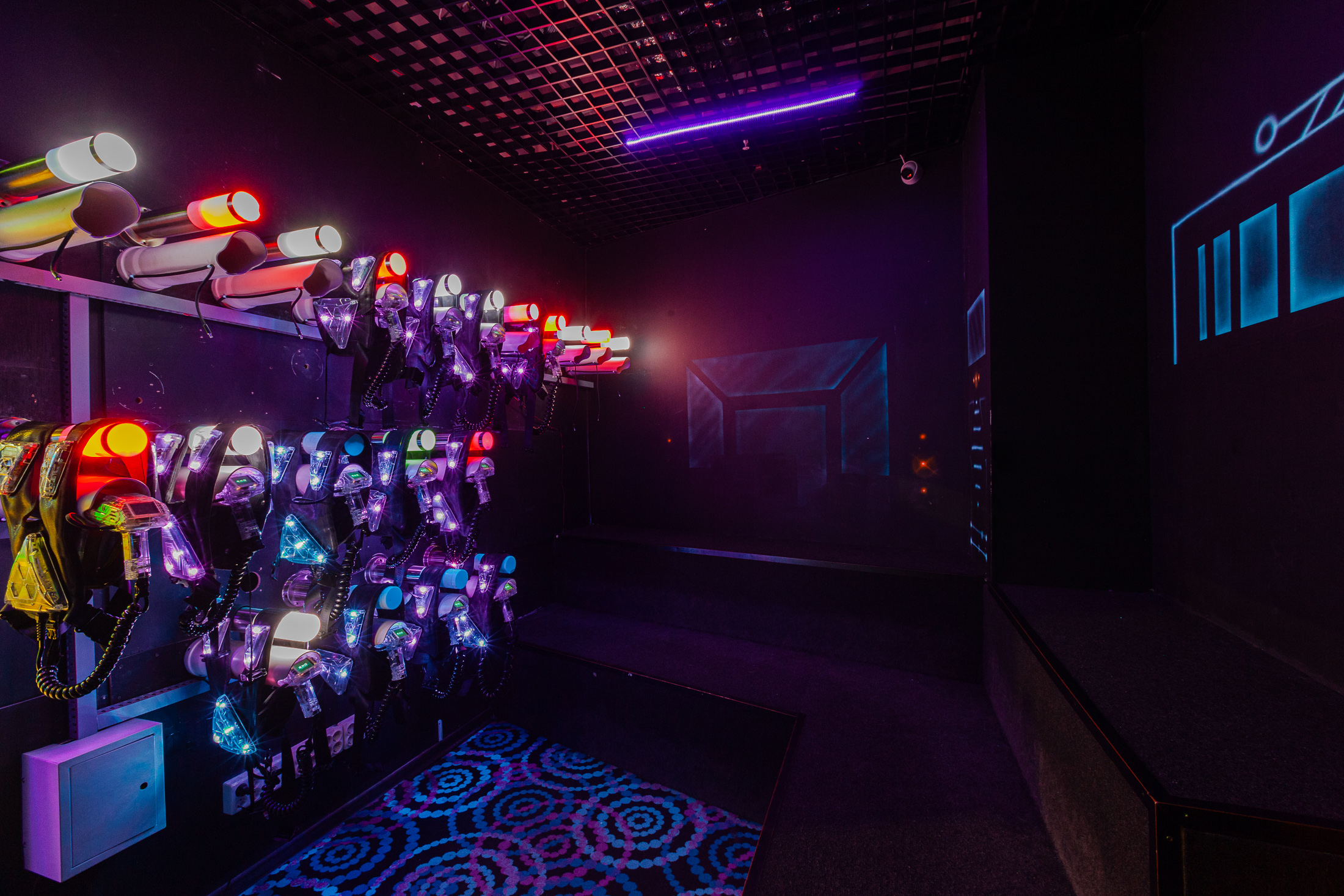 Лазертаг LaserLand в ТЦ «Гагаринский»