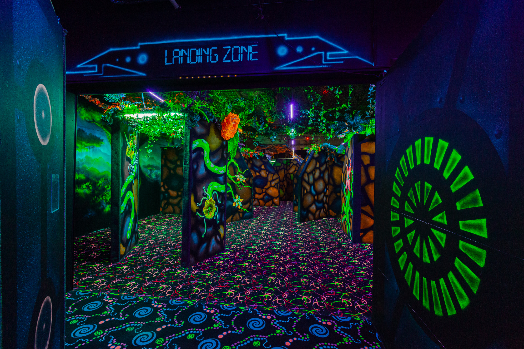 Лазертаг LaserLand в ТЦ «Гагаринский»