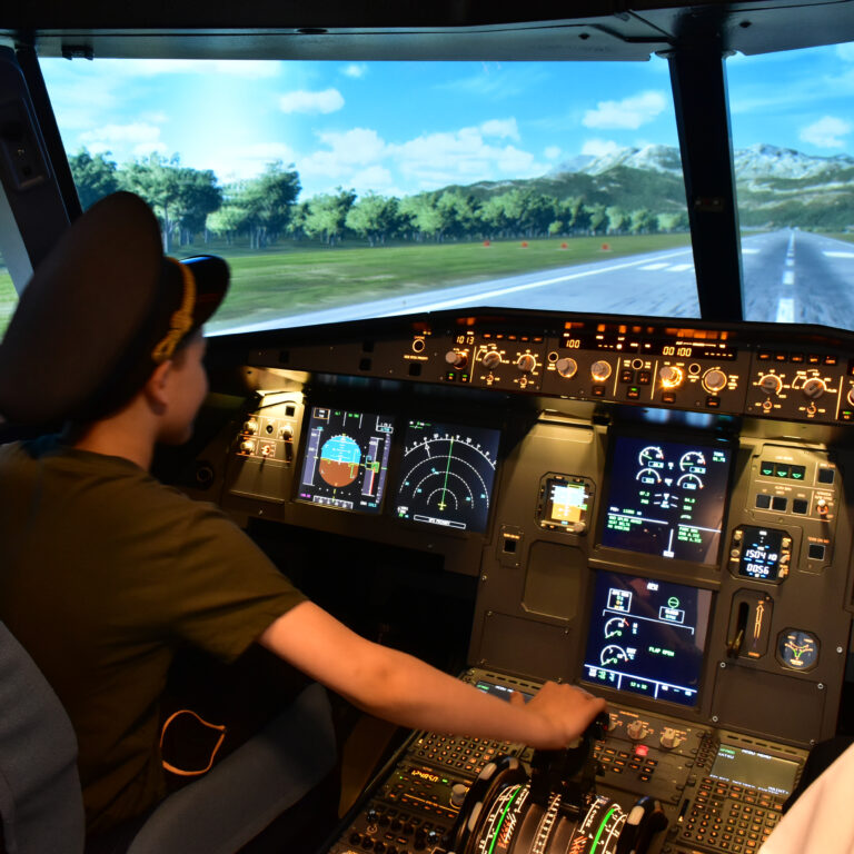 Я пилотом стать хочу! Полет для детей на Airbus A320