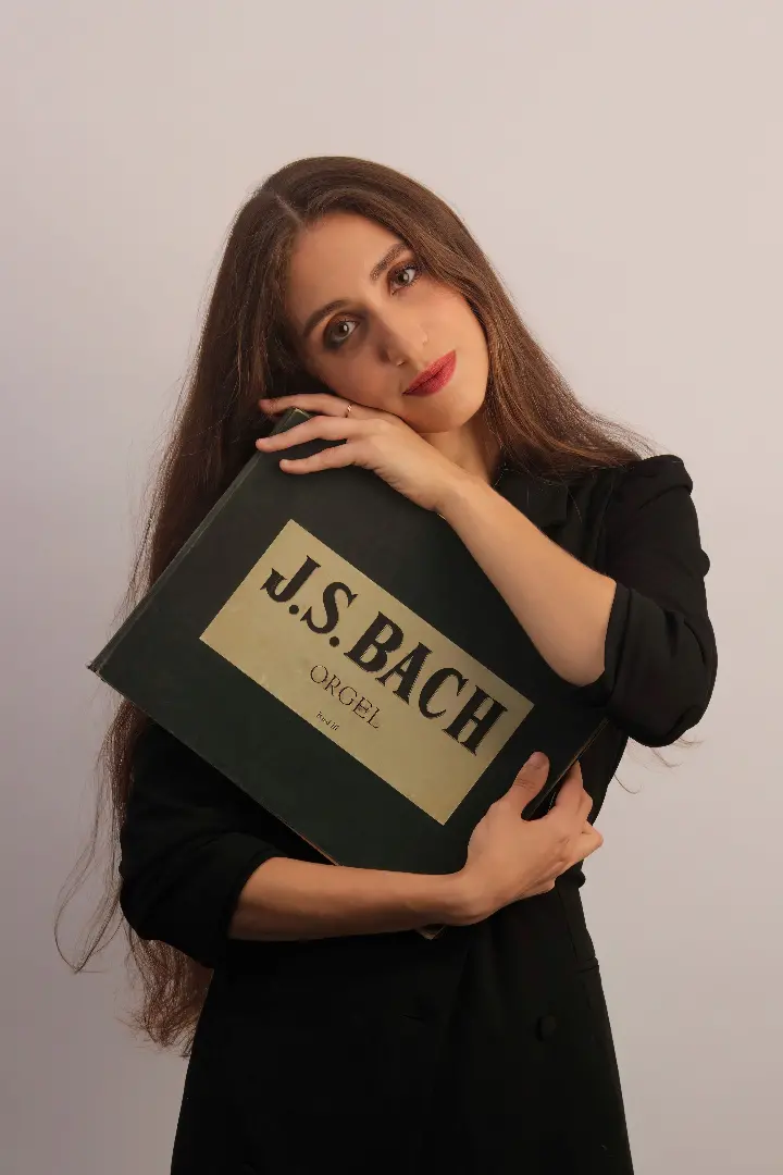 Аида Глухова. Звуки вечности