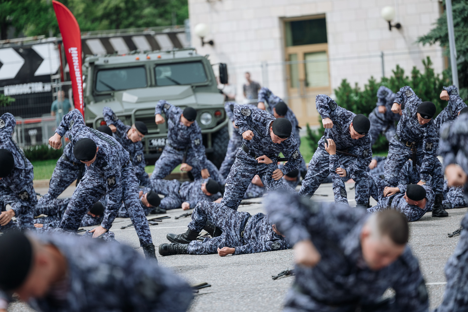 Военно-спортивный фестиваль, посвященный празднованию 215-летия образования войск правопорядка и 10-летия создания войск национальной гвардии Российской Федерации