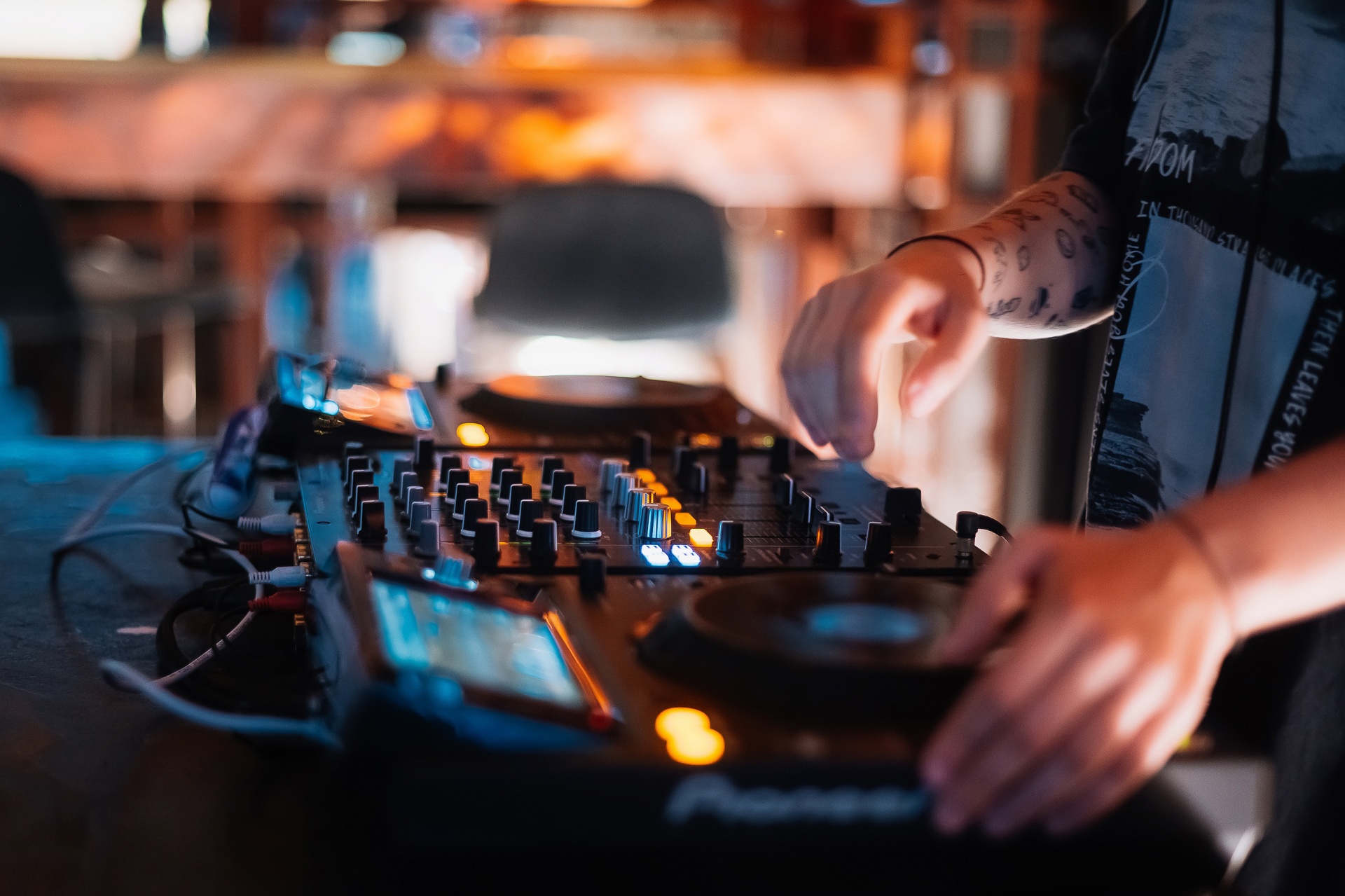 DJ Poturidi