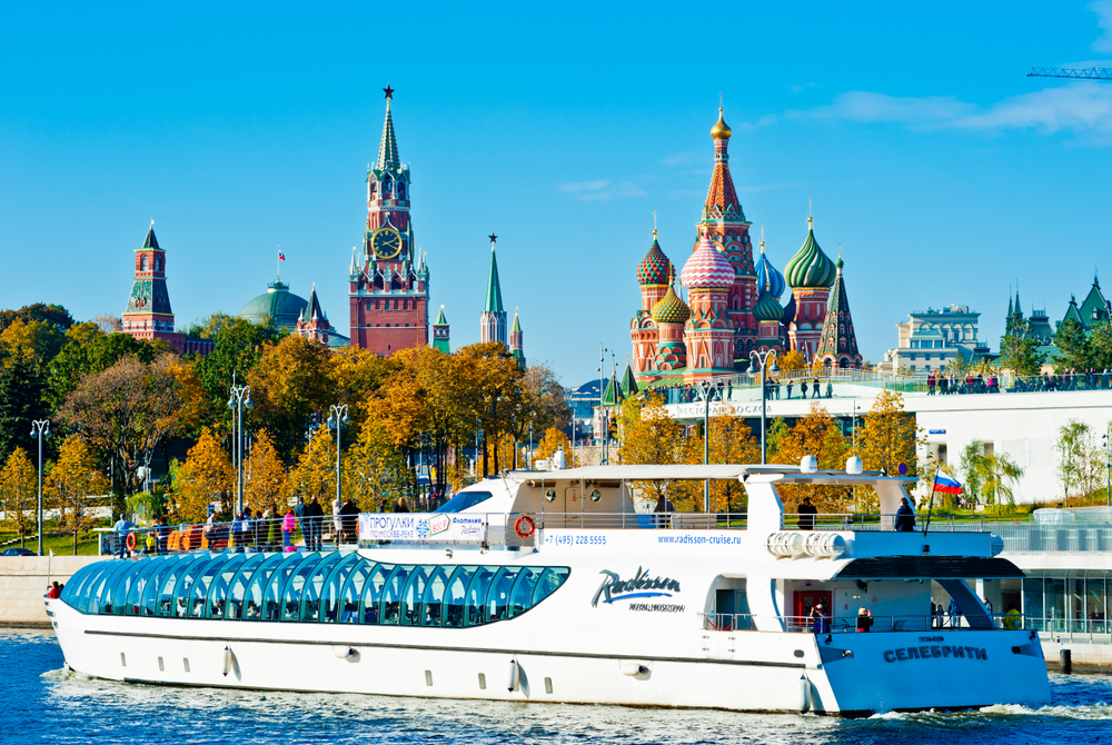 Речные прогулки от флотилии «Рэдиссон Ройал» по Москве-реке
