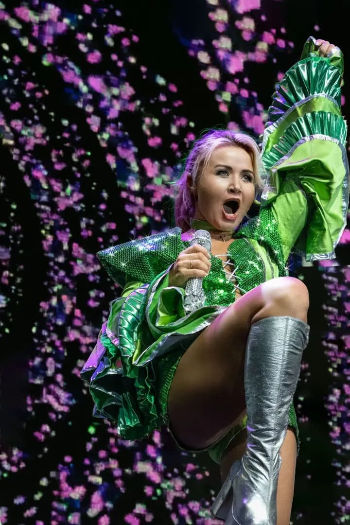 Две легенды! Два хита! Из Chicago в Mamma Mia!