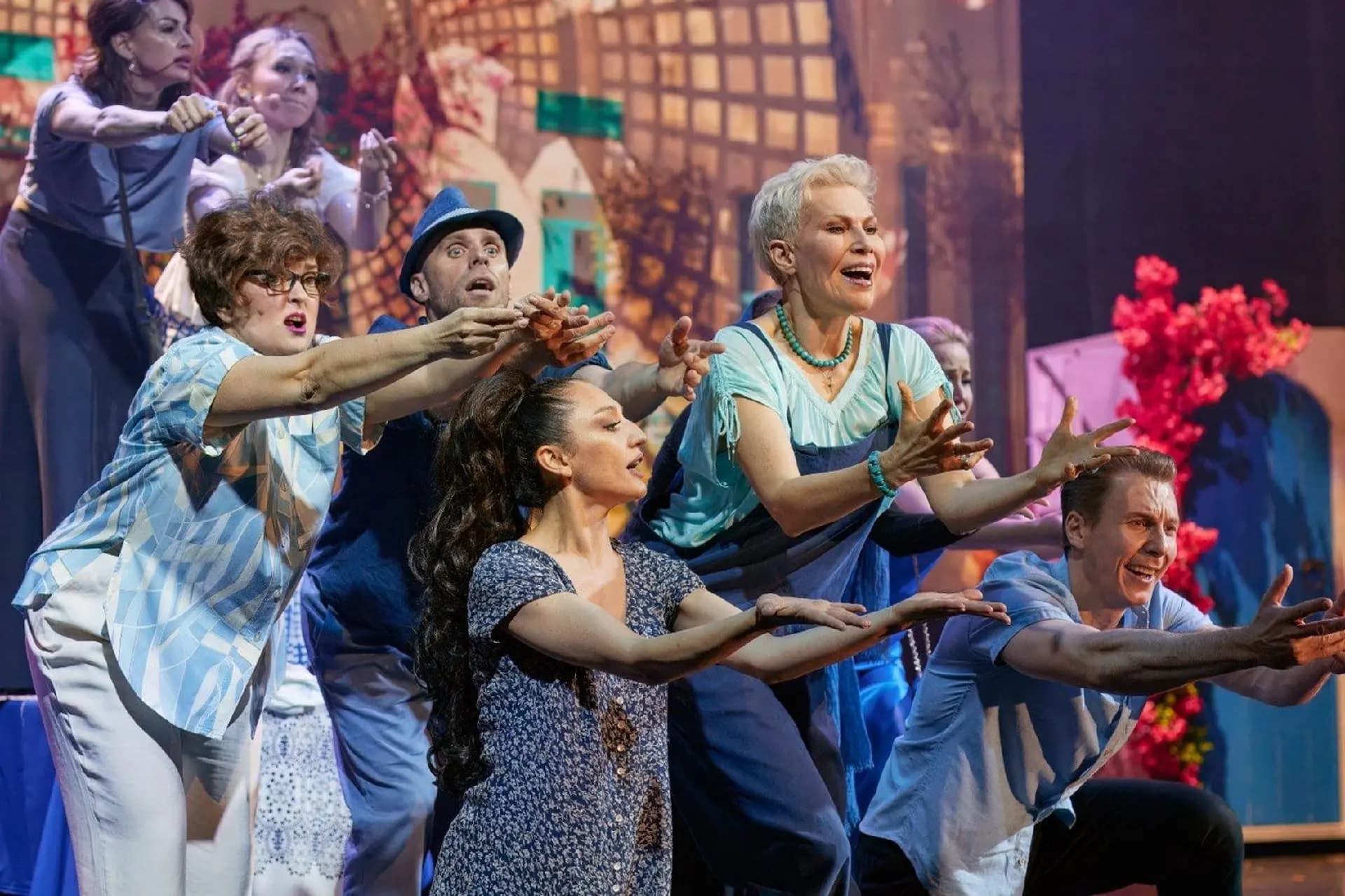 Две легенды! Два хита! Из Chicago в Mamma Mia!