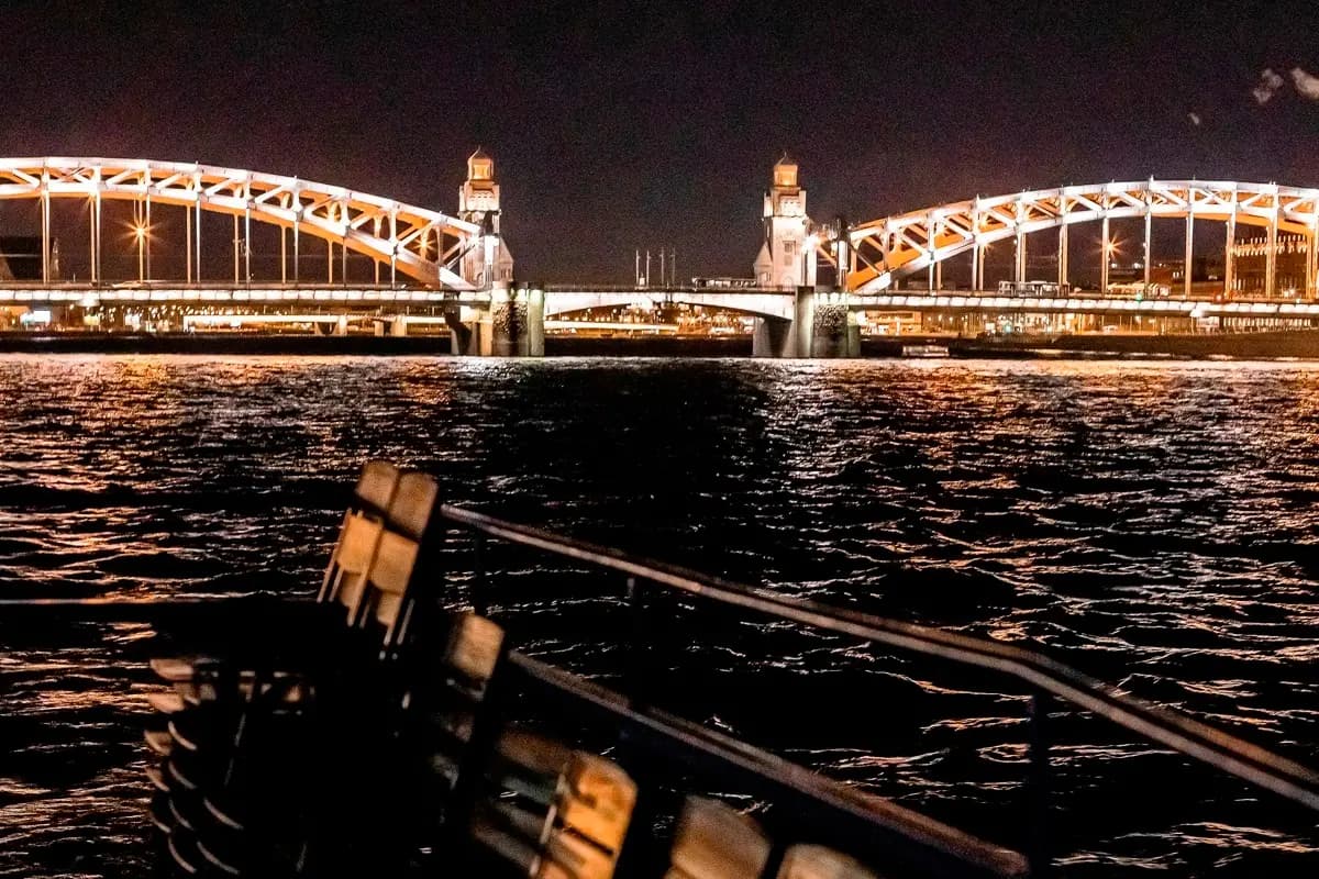 Мегаполис и разводные мосты с Михаилом Яруковым - легендой радио Roks