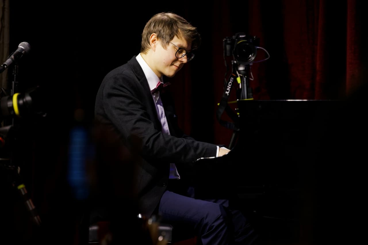 Дмитрий Файн