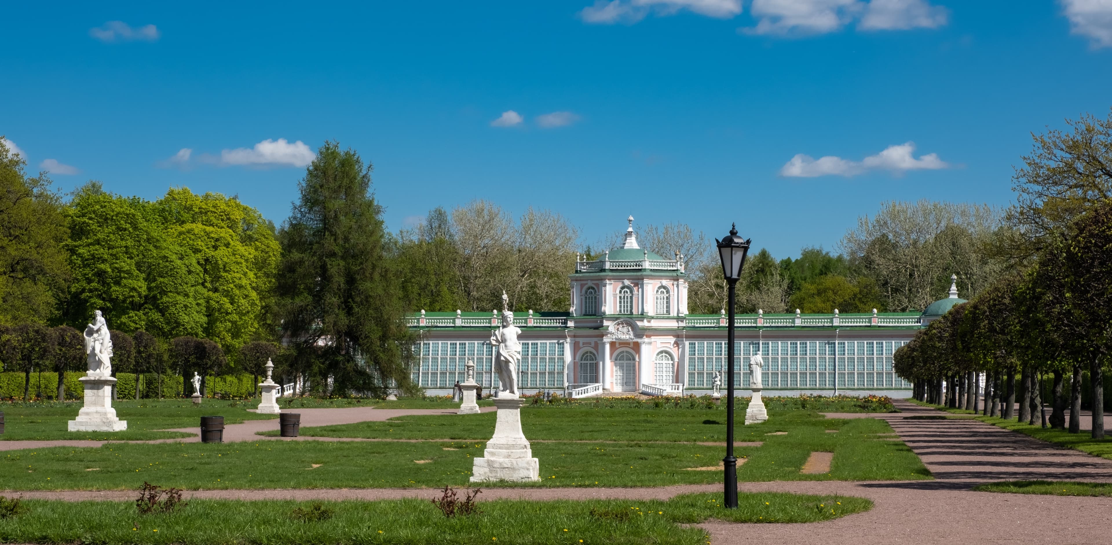 Посещение выставки «Королевский Копенгаген» в Большой каменной оранжерее (восточное крыло)