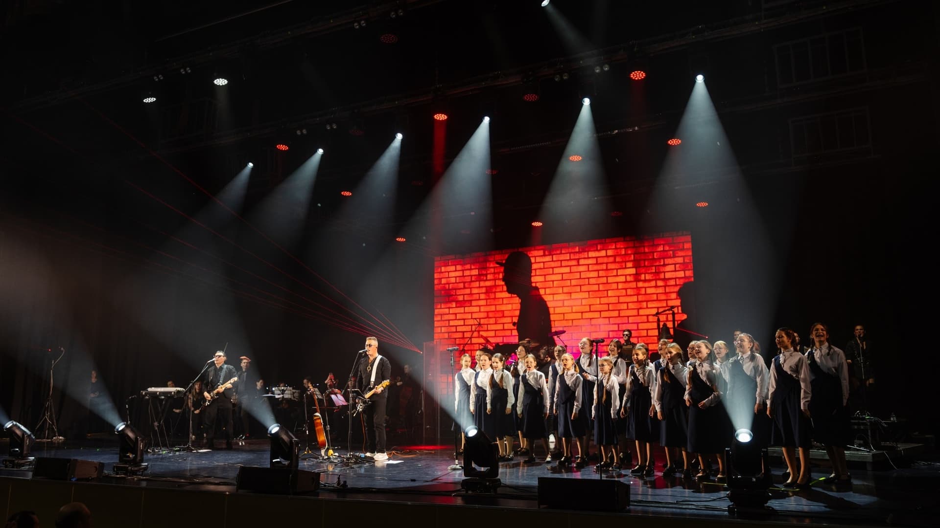 Pink Floyd Show & Durga McBroom