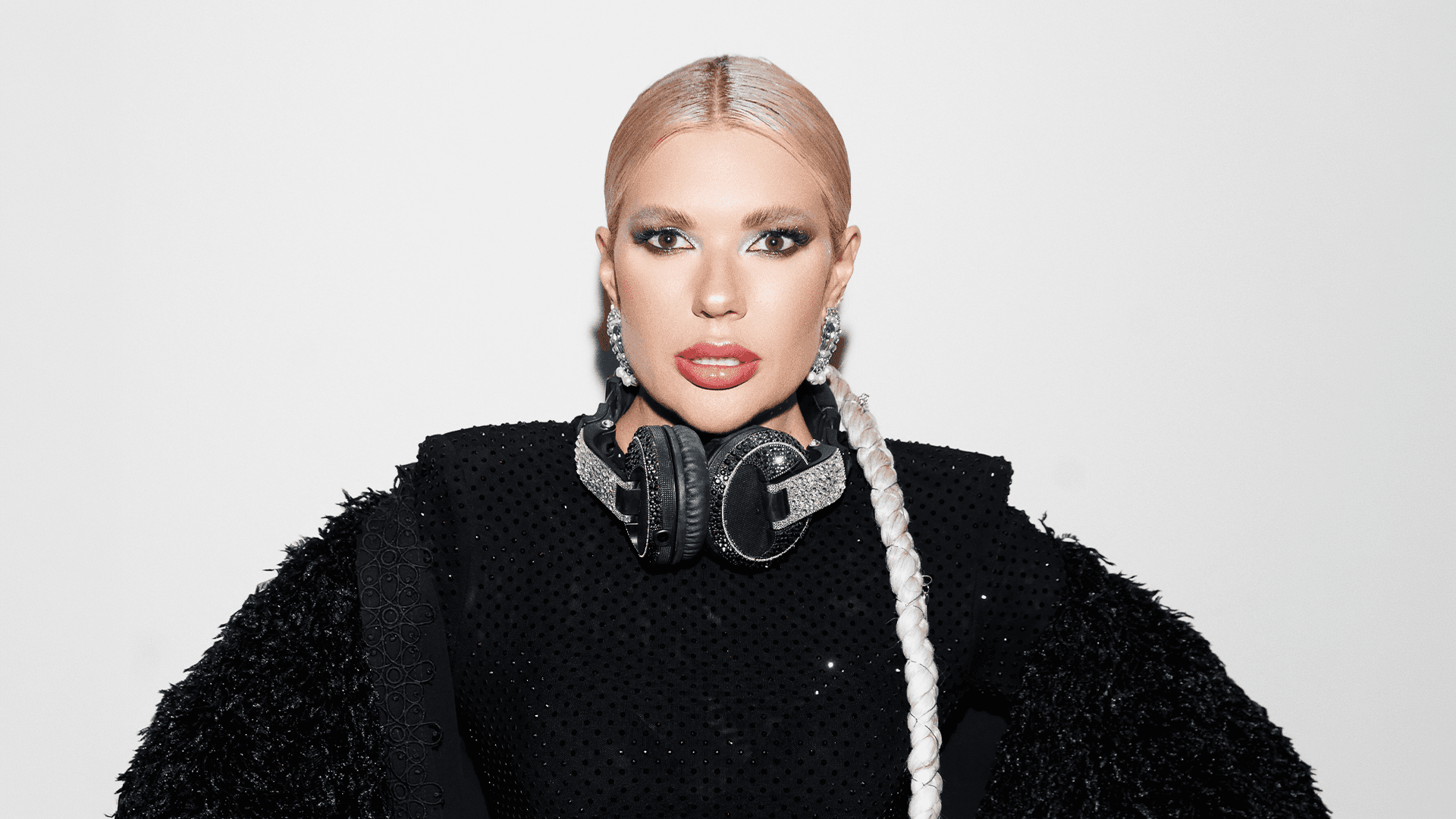 Dj Katya Guseva. Выпускной кому за 30