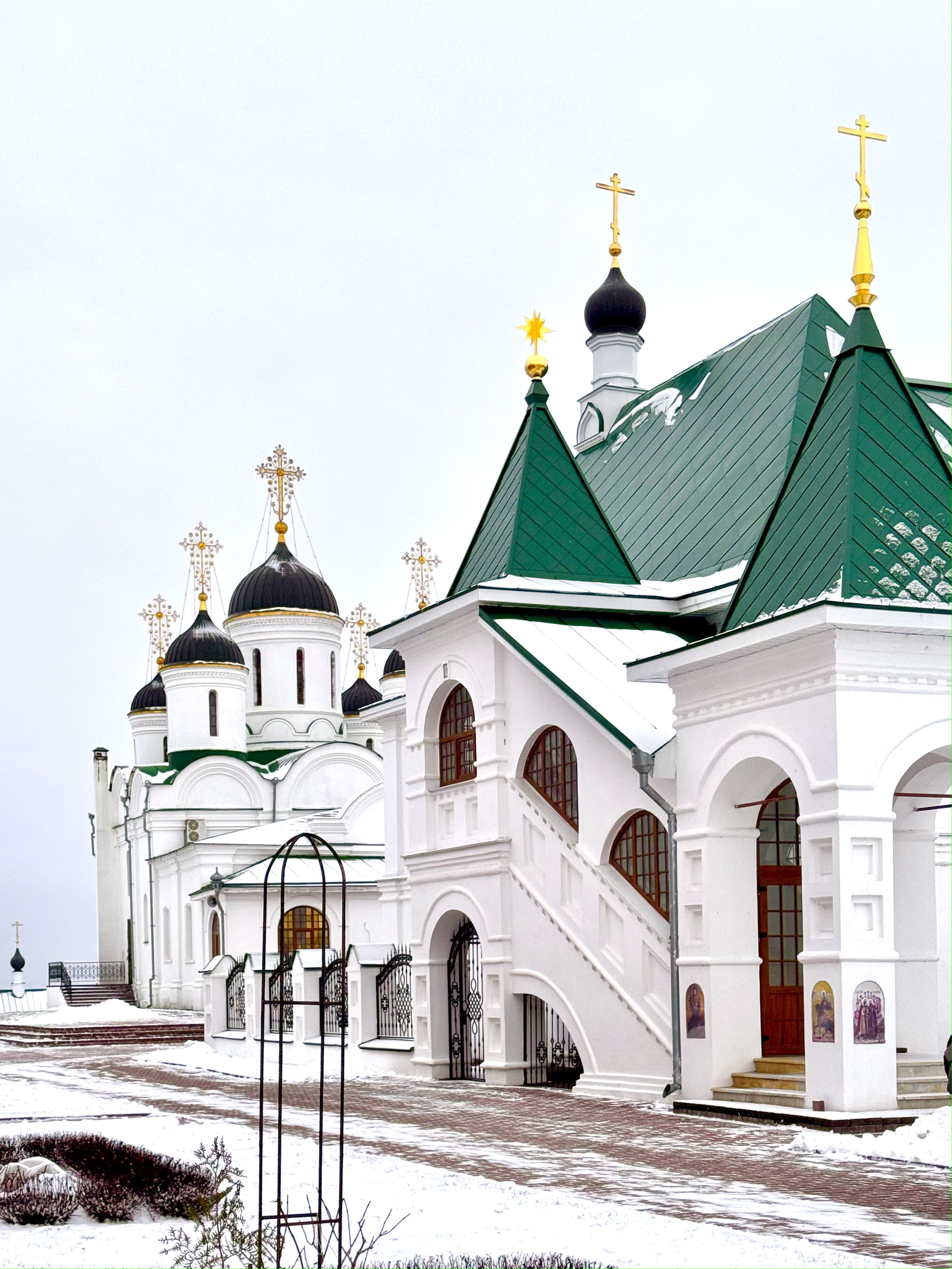 Прогулки по Спасо-Преображенскому монастырю