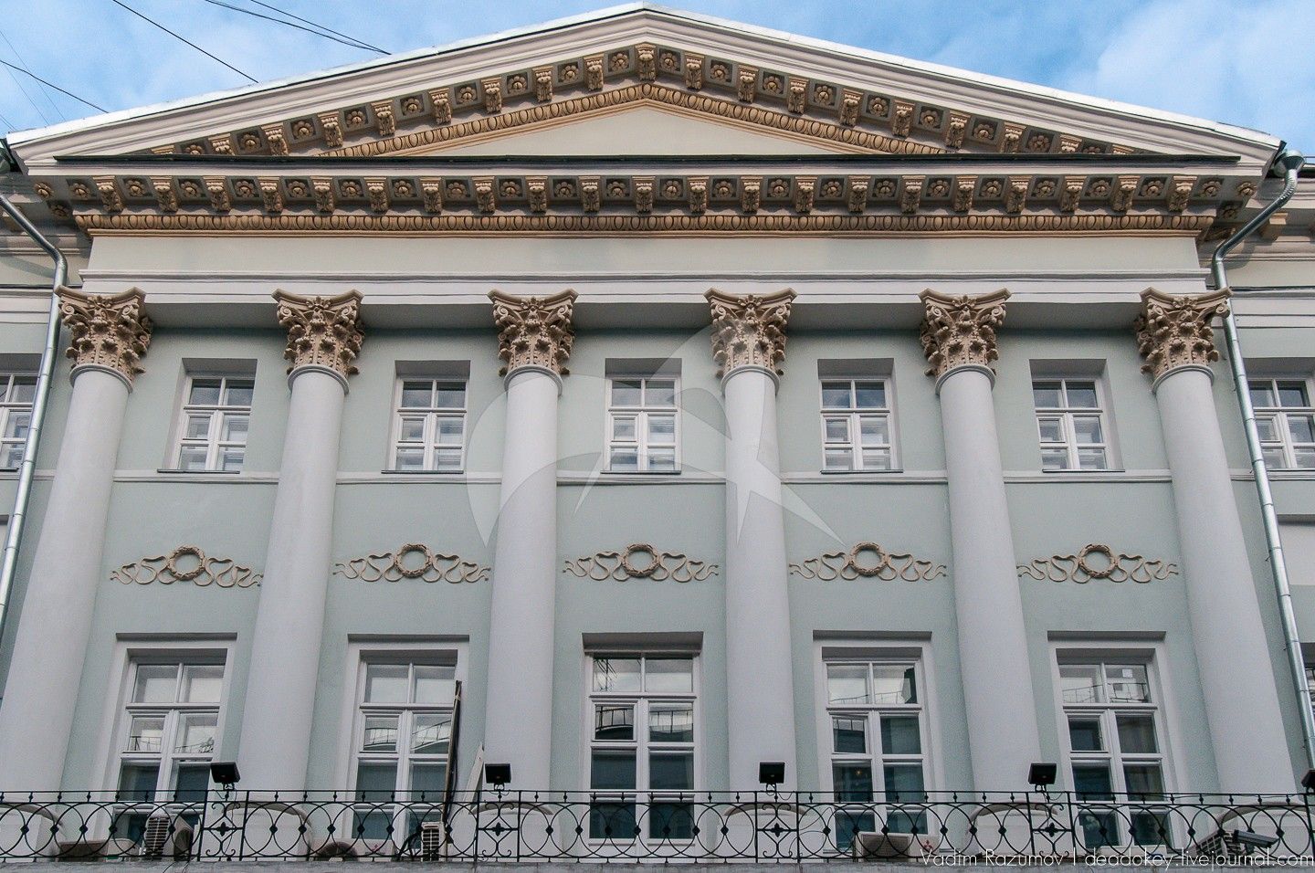 Веселые приключения книжных стражей в городе М.