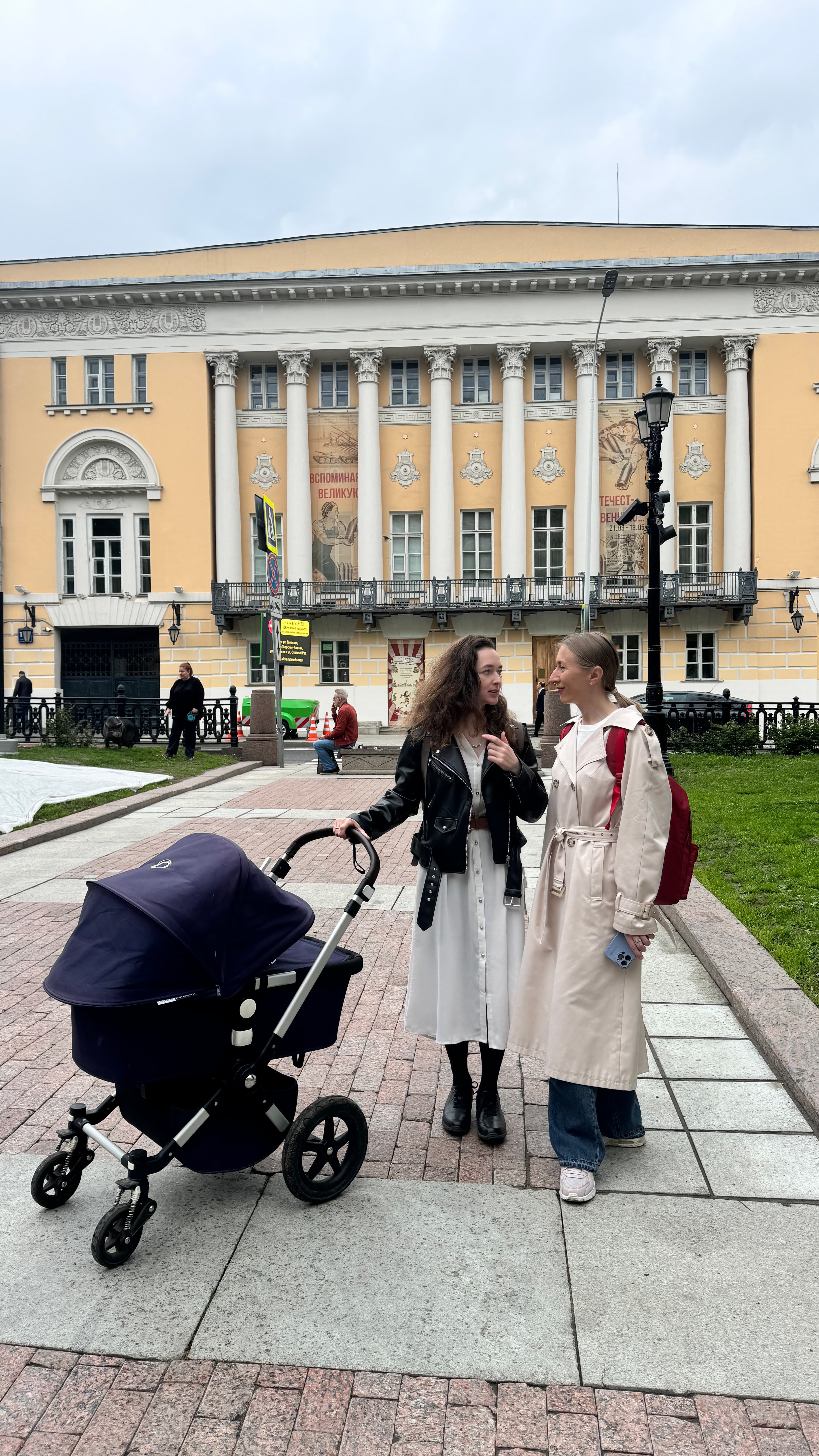 Прогулка по Бульварам: Никитский и Тверской. Многоликая архитектура и истории в лицах — Маяковский, Раневская, Пушкин и русская Шанель