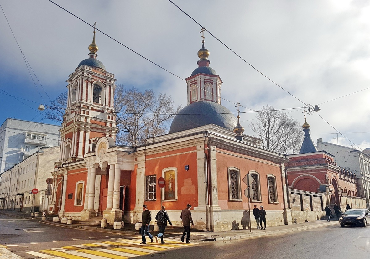 Чистопрудный и Покровский бульвары и окрестности