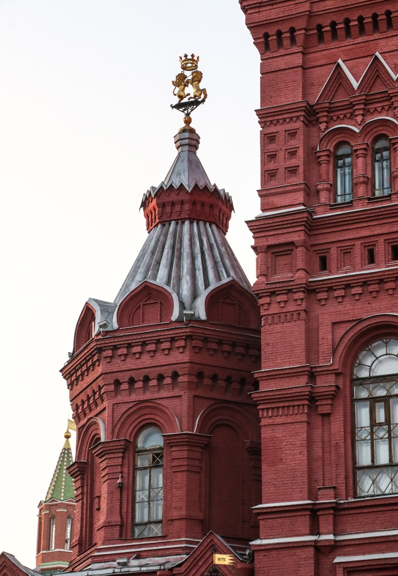 Ломоносов: от мечты к открытиям