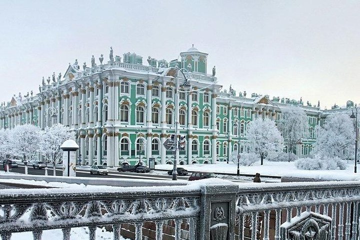 Экскурсия комбо: Невский проспект, Дворцы, Музей Фаберже. Все о роскоши XIX века