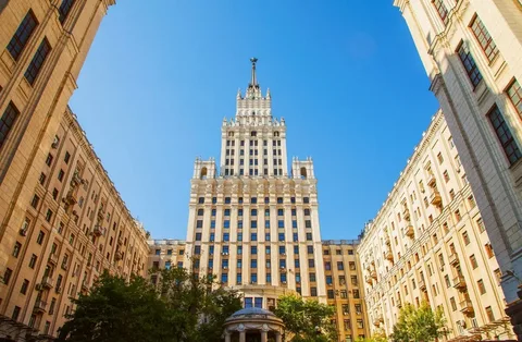 Сталинские высотки Москвы — мифы и реальность