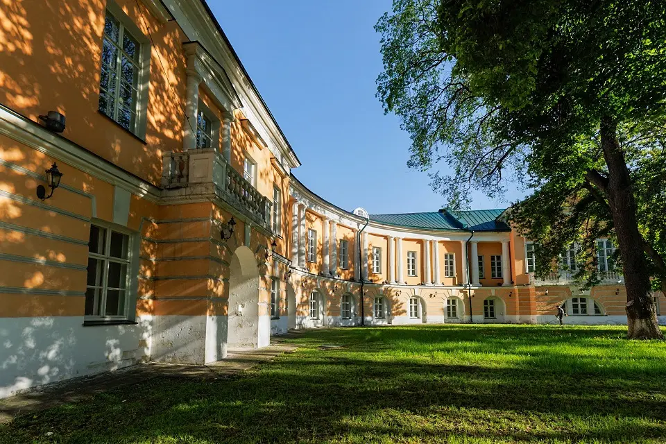 Экскурсия по усадьбе А.К. Разумовского