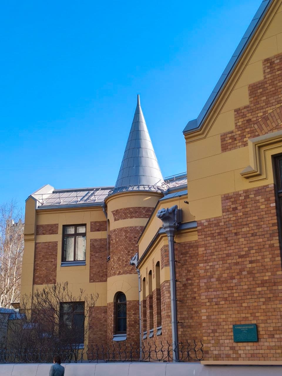 Скрытые истории Патриарших: между фасадами и временем