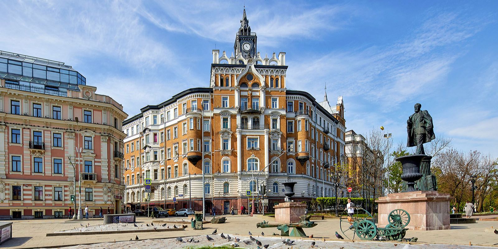Переулок, не раз побывавший улицей