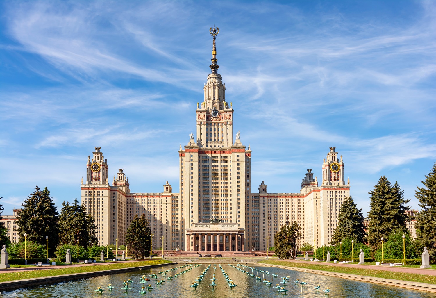 Воробьевы кручи - взгляд с высоты, а не свысока