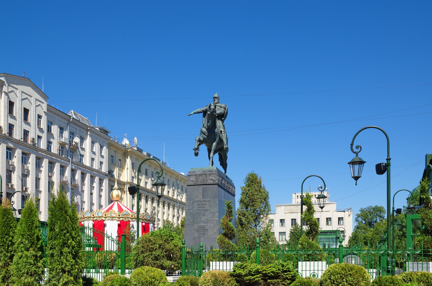 Шаги прогресса на Тверской улице