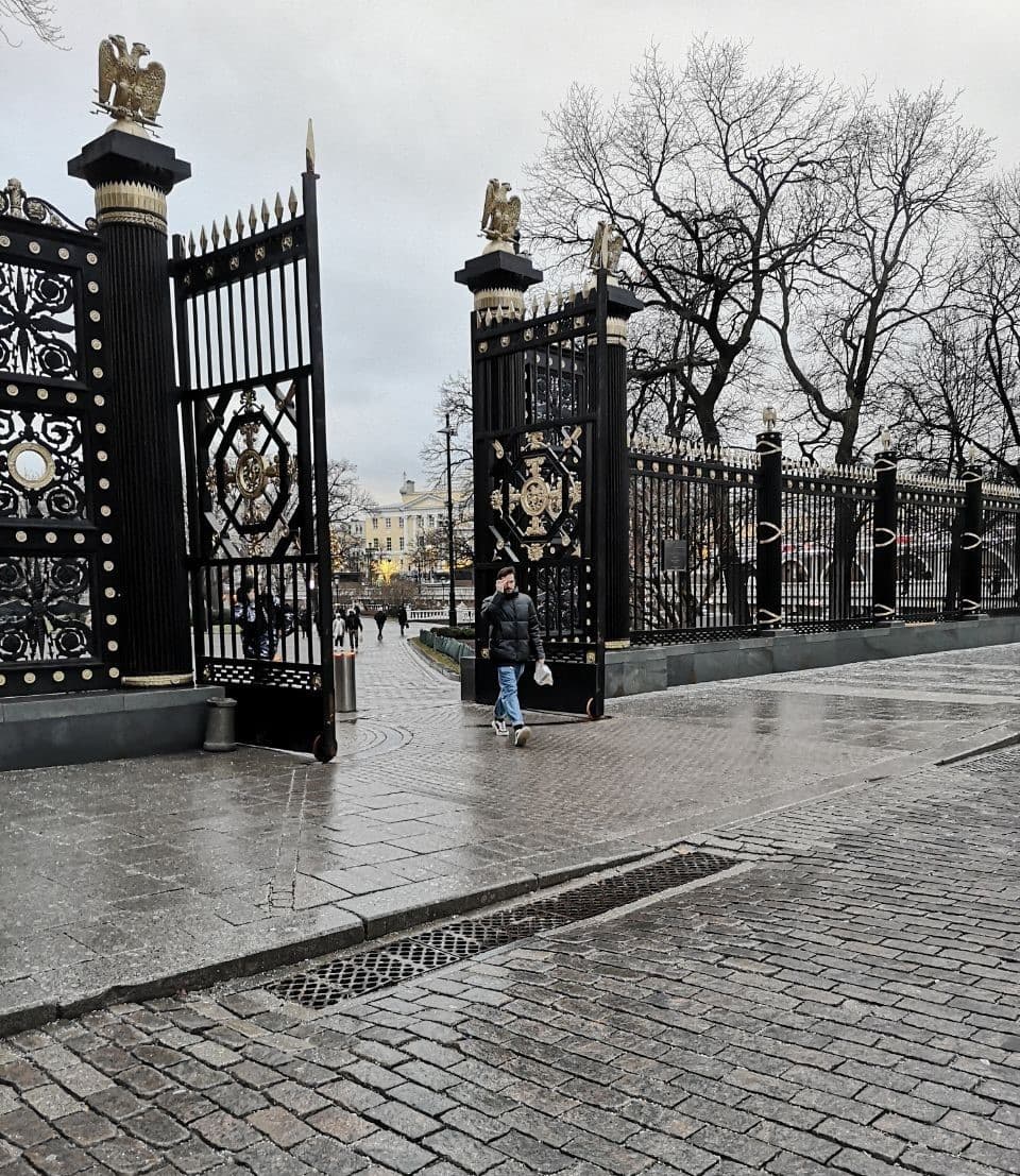 Москва со вкусом: гастрономическое путешествие из прошлого в настоящее.