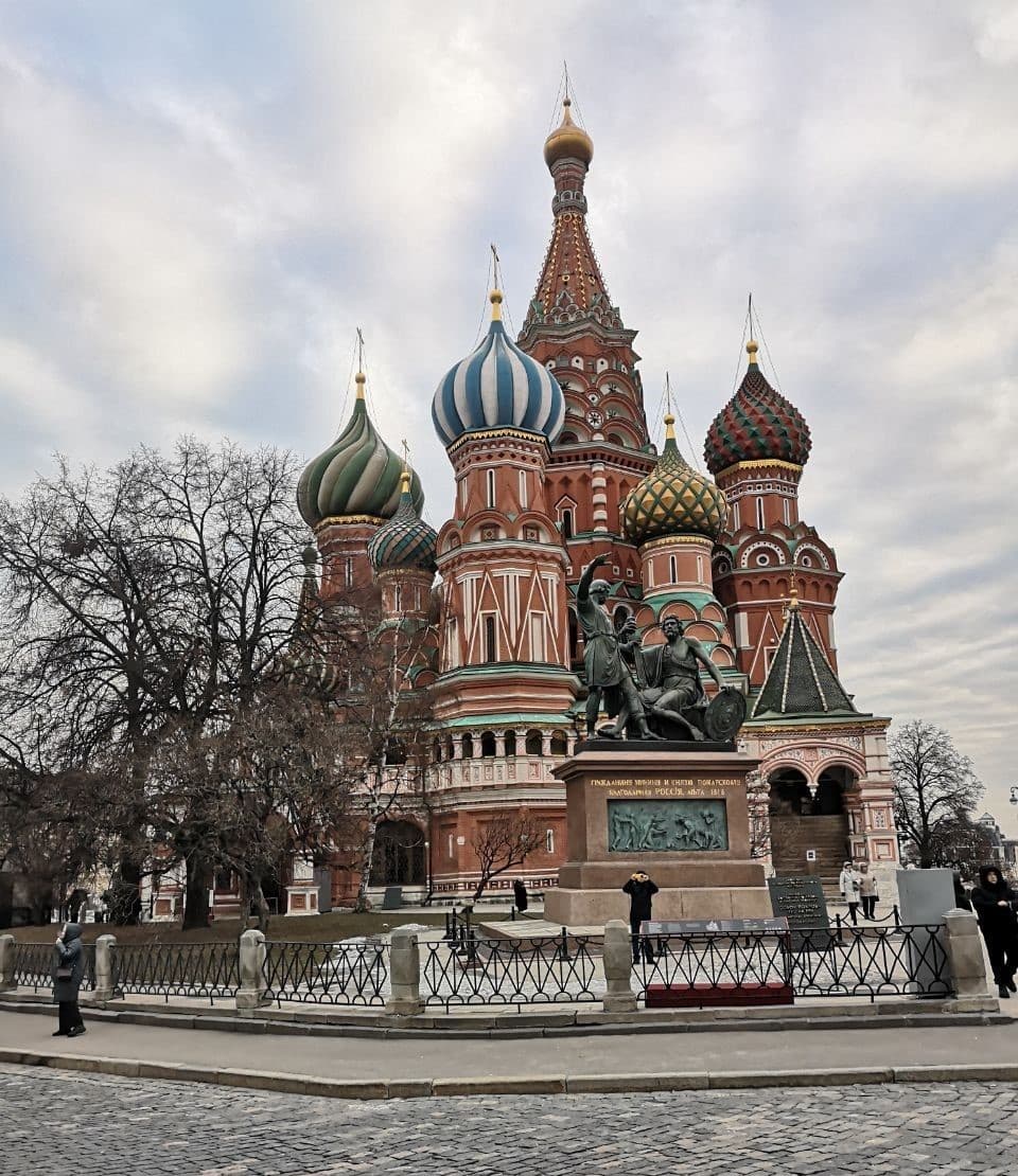 Москва со вкусом: гастрономическое путешествие из прошлого в настоящее.
