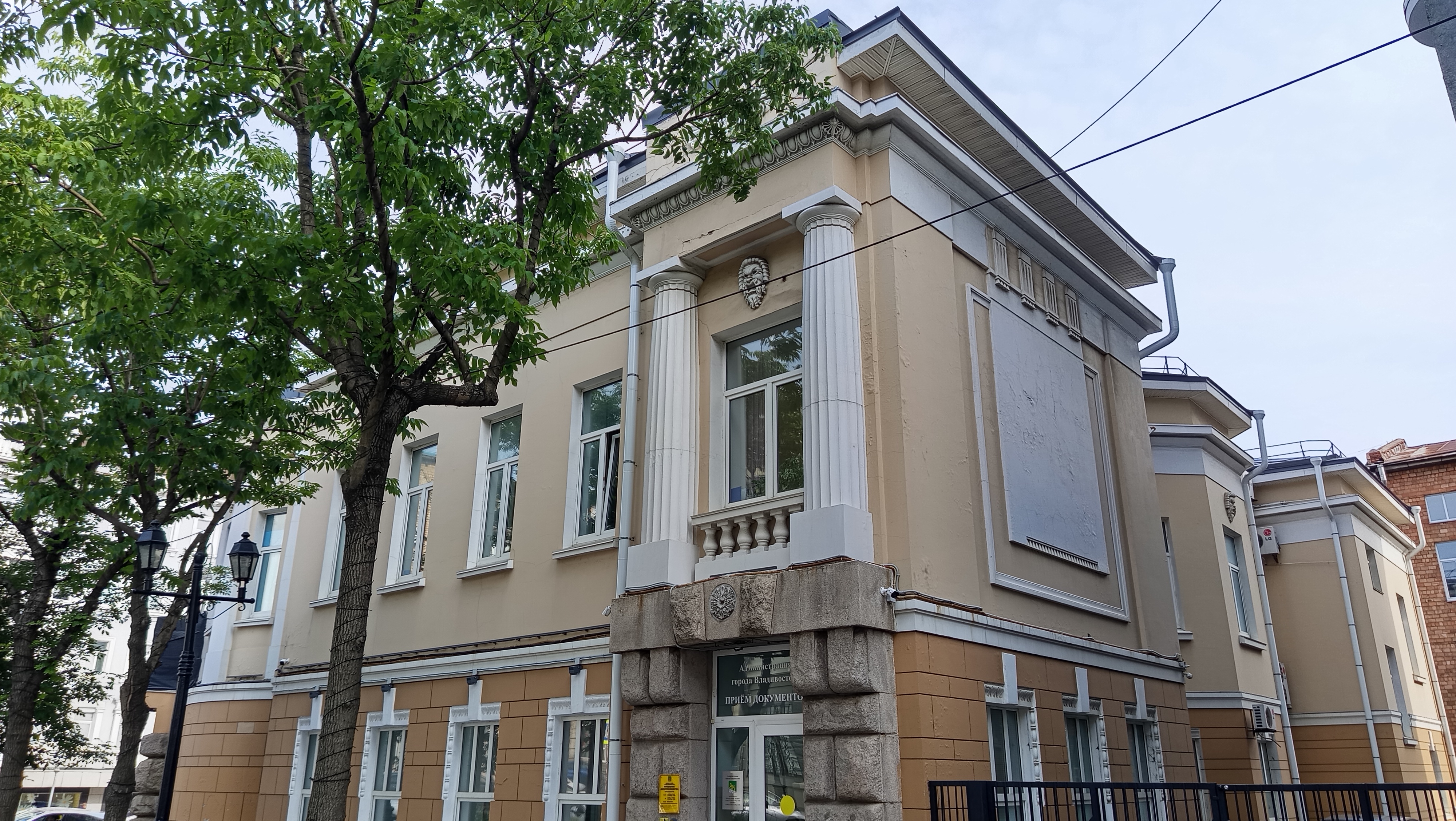 Маленький приморский Вавилон