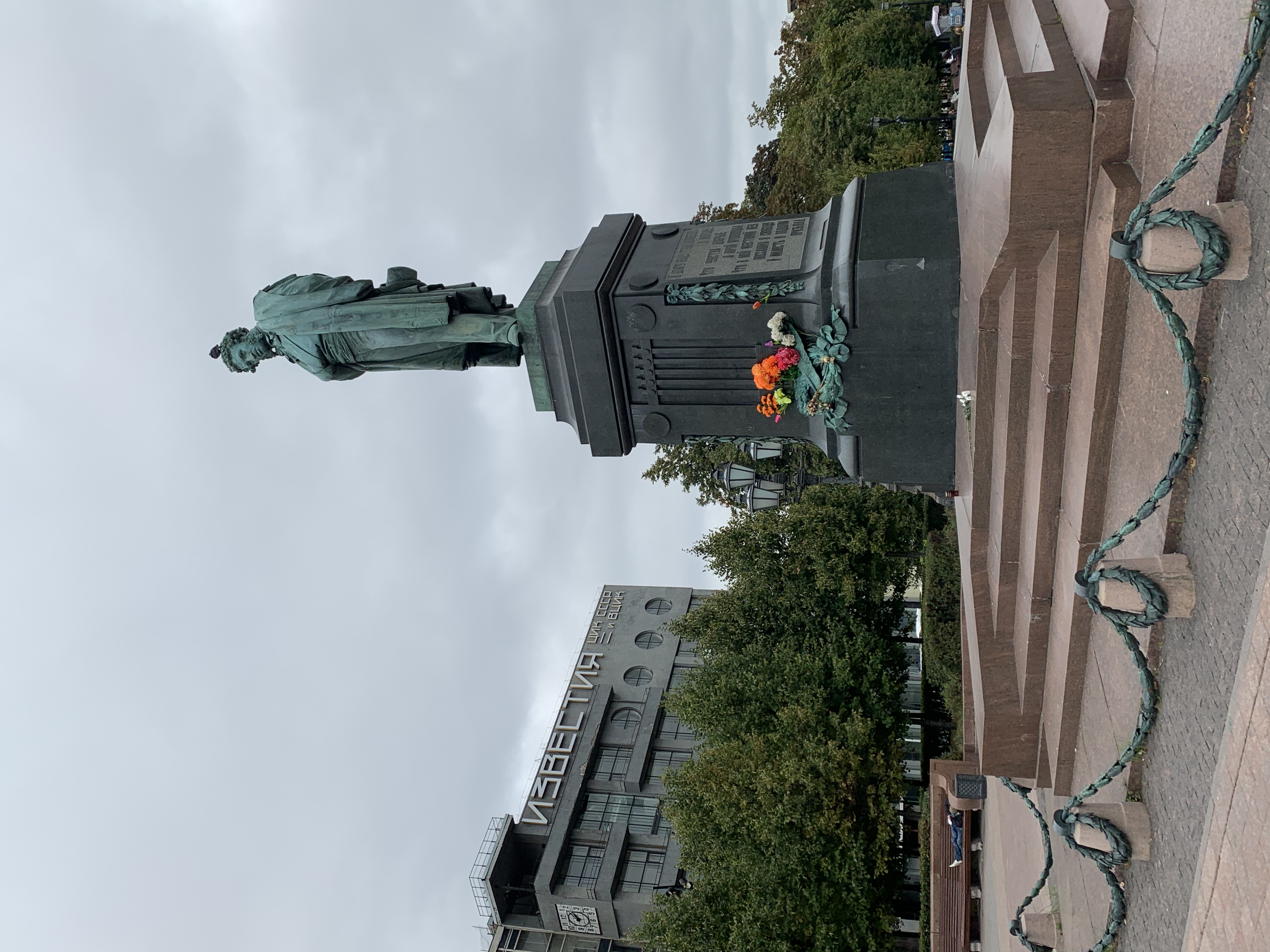 Как передвигали дома на Тверской