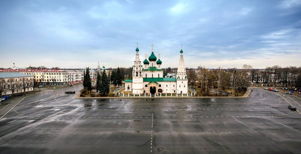 Автомобильно-пешеходная экскурсия «Каменные сказы Ярославля» 