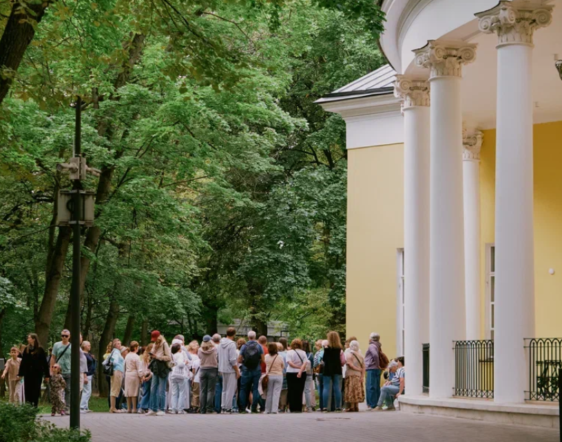Летние кинопоказы под открытым небом в музее-усадьбе «Люблино»