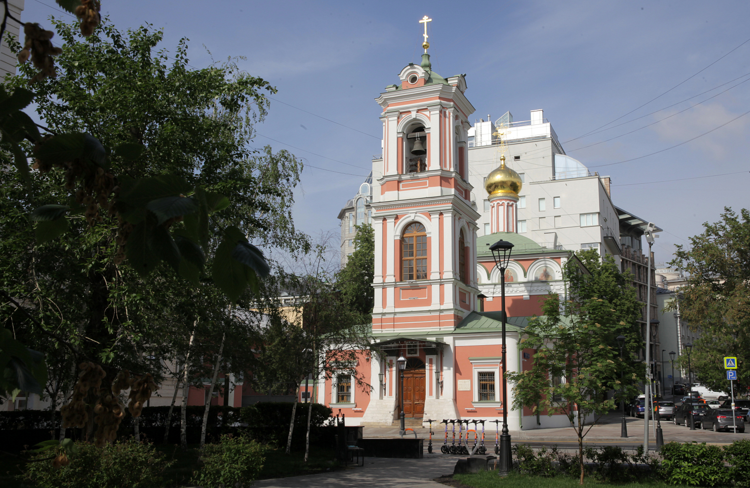 Экскурсия по храму Воскресения Словущего на Успенском вражке
