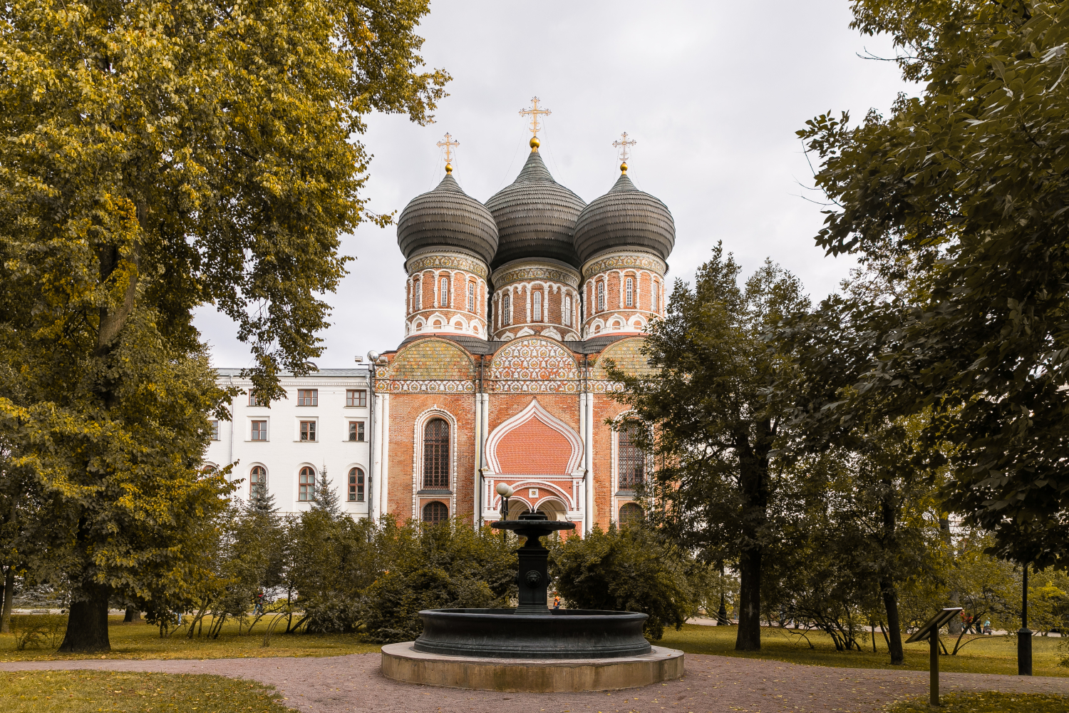 Петр I и его окружение. Миниатюры из жизни царской семьи