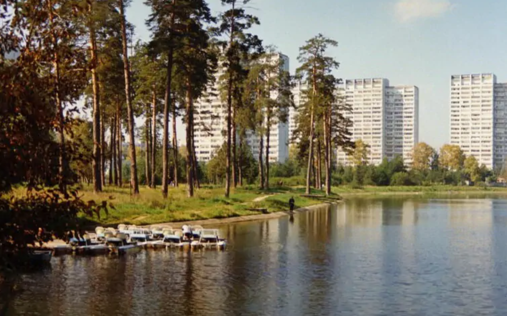 Легенды и память Школьного озера