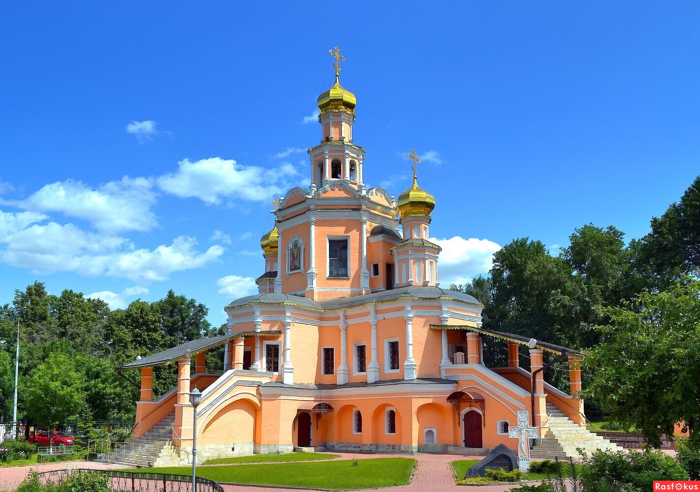 Храм святых мучеников и страстотерпцев Бориса и Глеба в Зюзине
