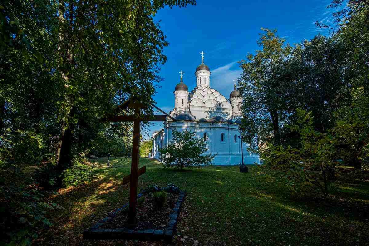 Экскурсия по храму Живоначальной Троицы в Хорошеве г. Москвы