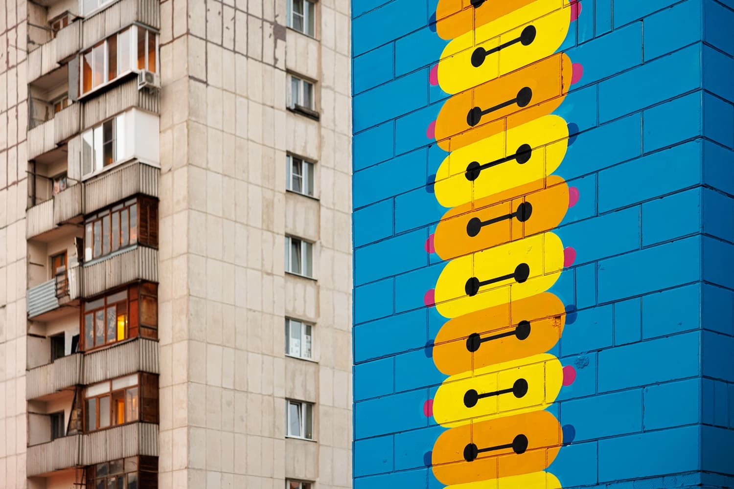 Как мы смотрим на уличное искусство: фотопрогулка с сообществом «ФОТОГУЛЯЕМ»