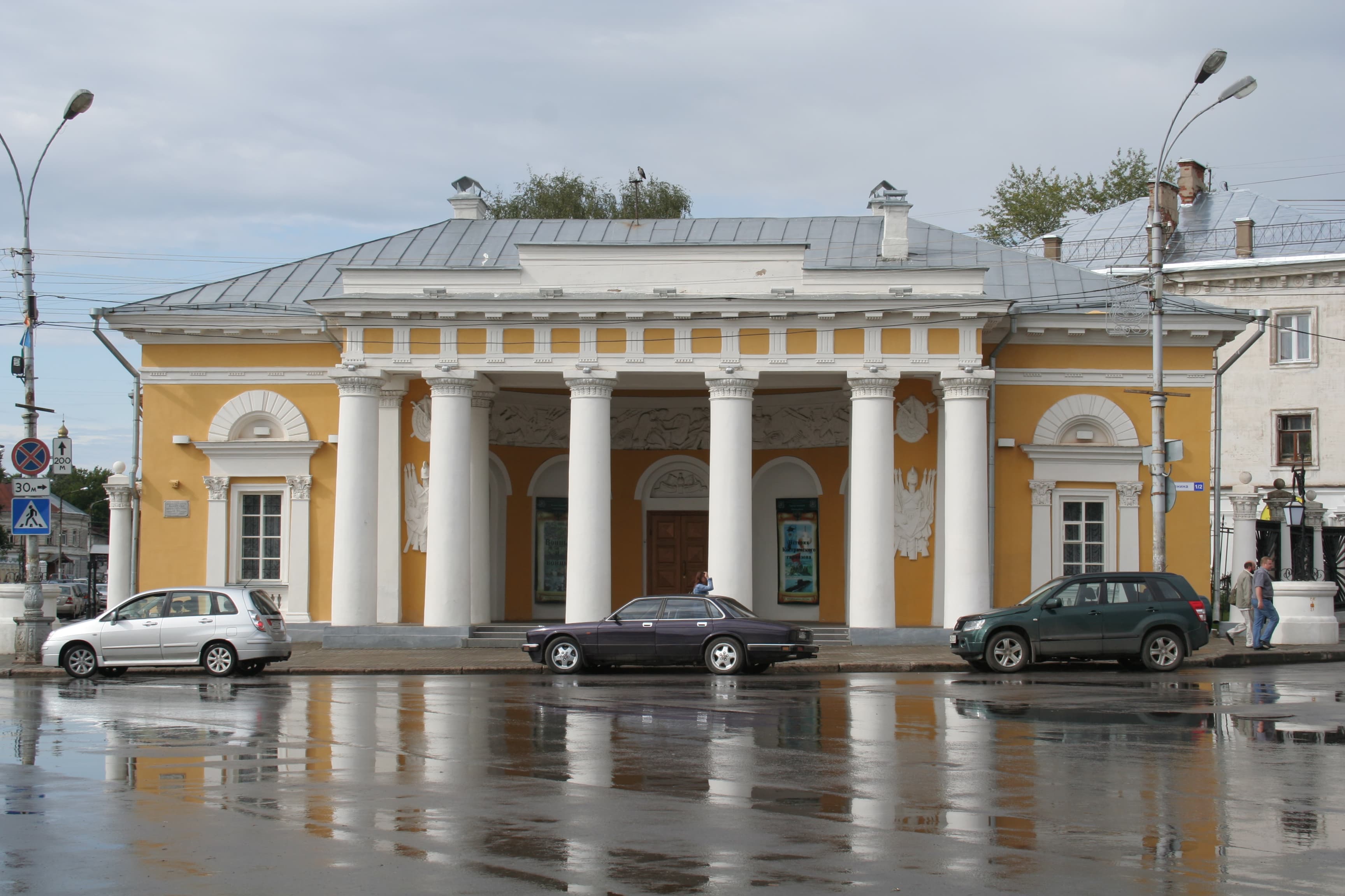 Кострома в 15:15 — необычная прогулка с сюрпризами и дегустациями