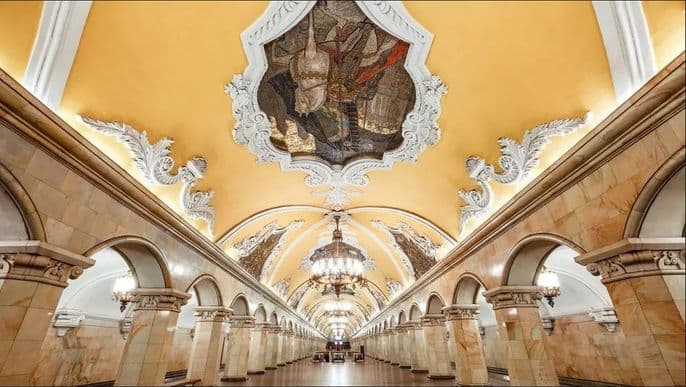 Moscow metro tour (10 best stations)